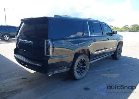 2015 GMC Yukon Xl 1500 Denali z USA, uszkodzony, nr VIN 1GKS1JKJ7FR207298